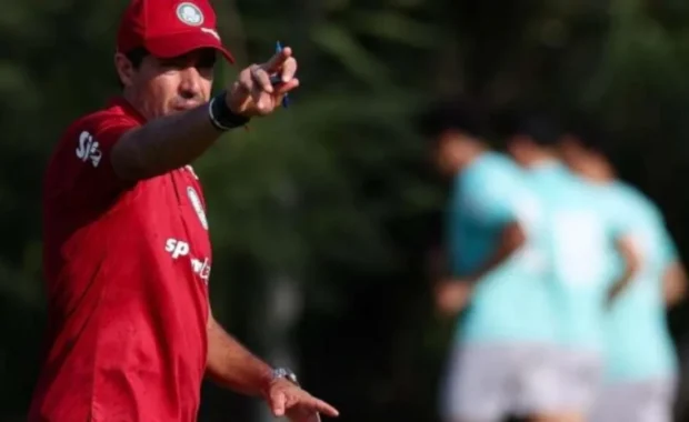 Abel Ferreira estuda escalar reservas contra Jacuipense após vantagem de 3 a 0