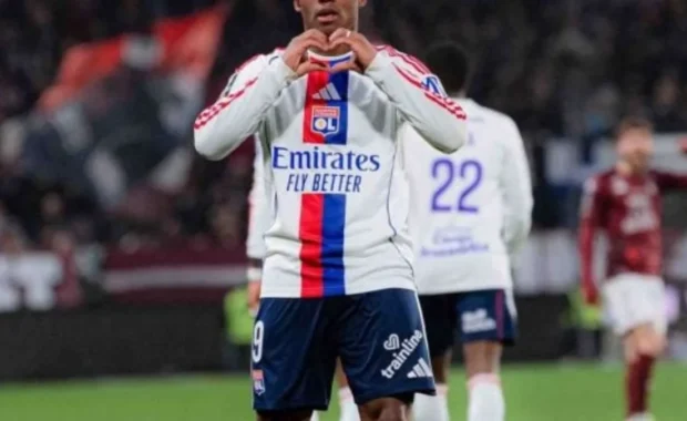 Endrick anuncia saída do Lyon e volta ao Real Madrid após passagem marcante
