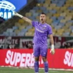 Fábio quebra recorde histórico e se torna líder em partidas na Libertadores