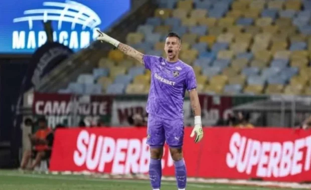 Fábio quebra recorde histórico e se torna líder em partidas na Libertadores