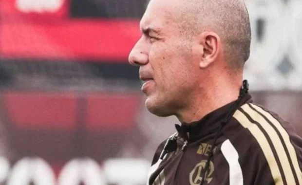 Leonardo Jardim promove mudanças no Flamengo contra o Grêmio com retorno de Carrascal