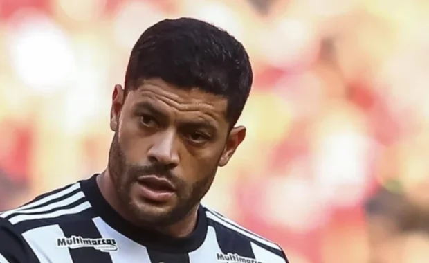 Palmeiras tenta 'roubar' Hulk do Fluminense em lance de última hora, revela jornalista