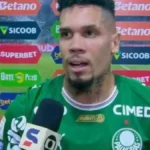 Paulinho emociona-se ao retornar aos gramados após 302 dias: 'Muita luta e resiliência'