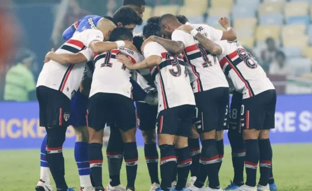 São Paulo acumula terceiro jogo consecutivo sem vencer no Brasileirão após derrota no Maracanã